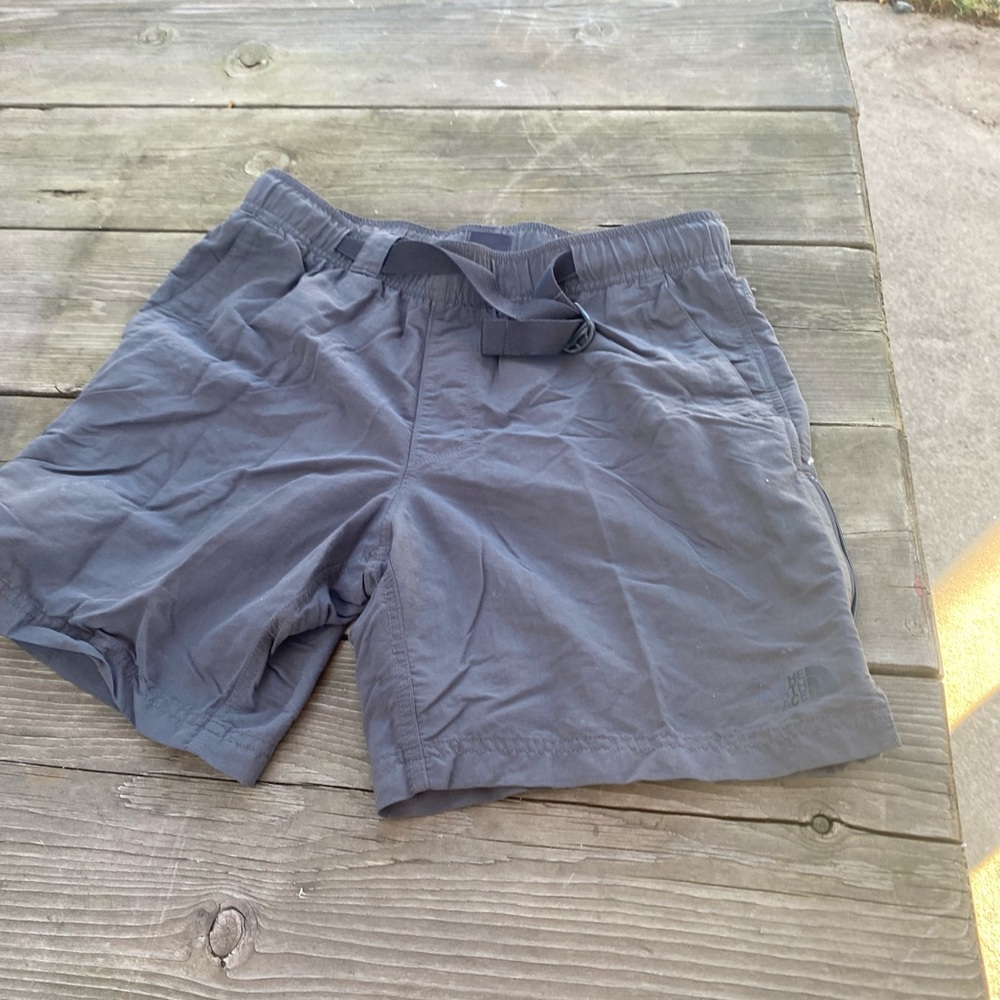North face M grey shorts